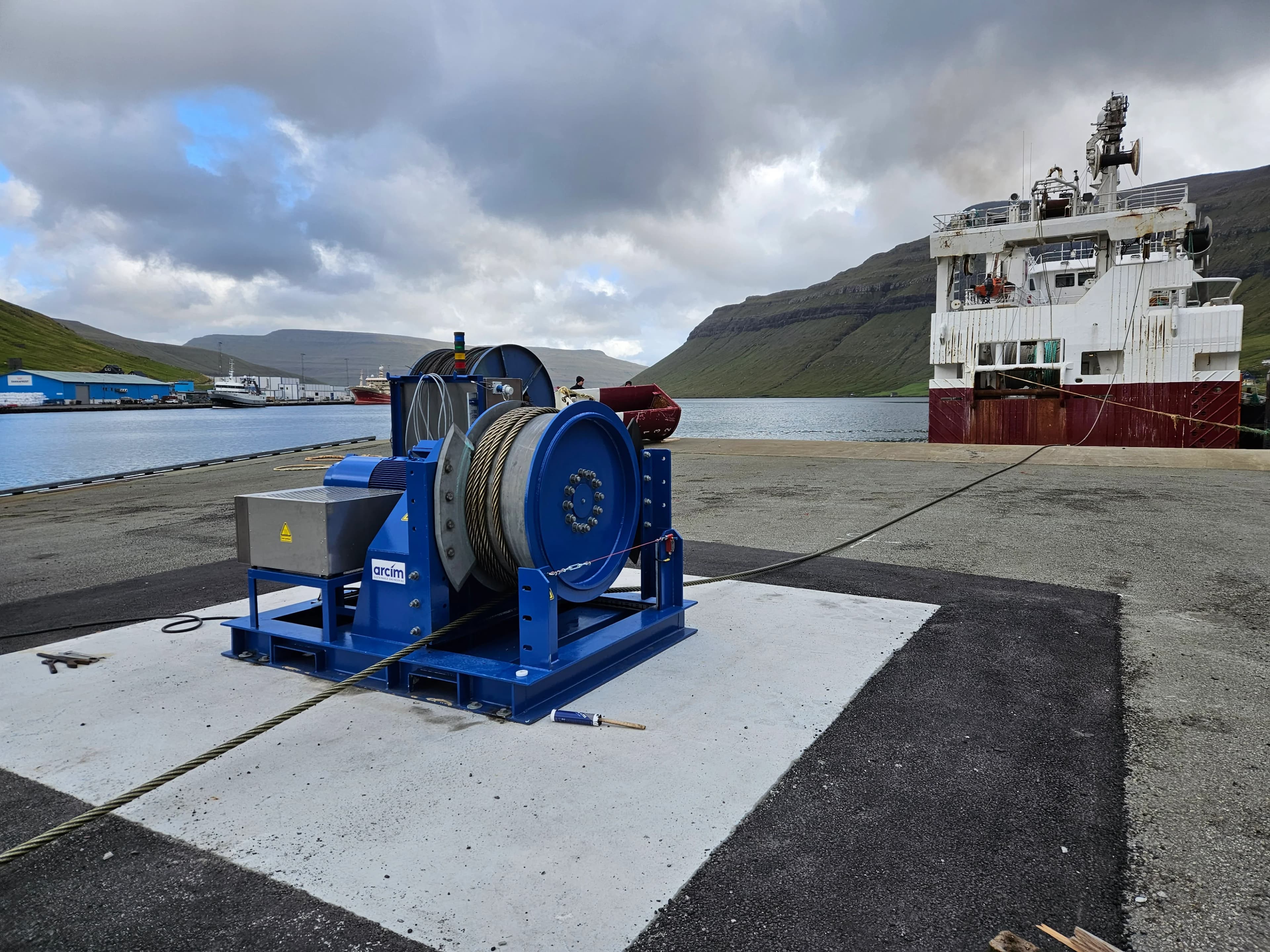Arcim spooling equipment at dock